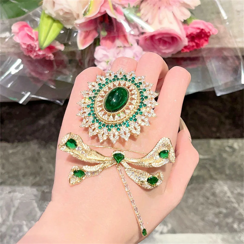 Vintage Jewelry Pin Brooche For Women Gold Color Green Cubic Zircon Fashion Accessories Party Gift