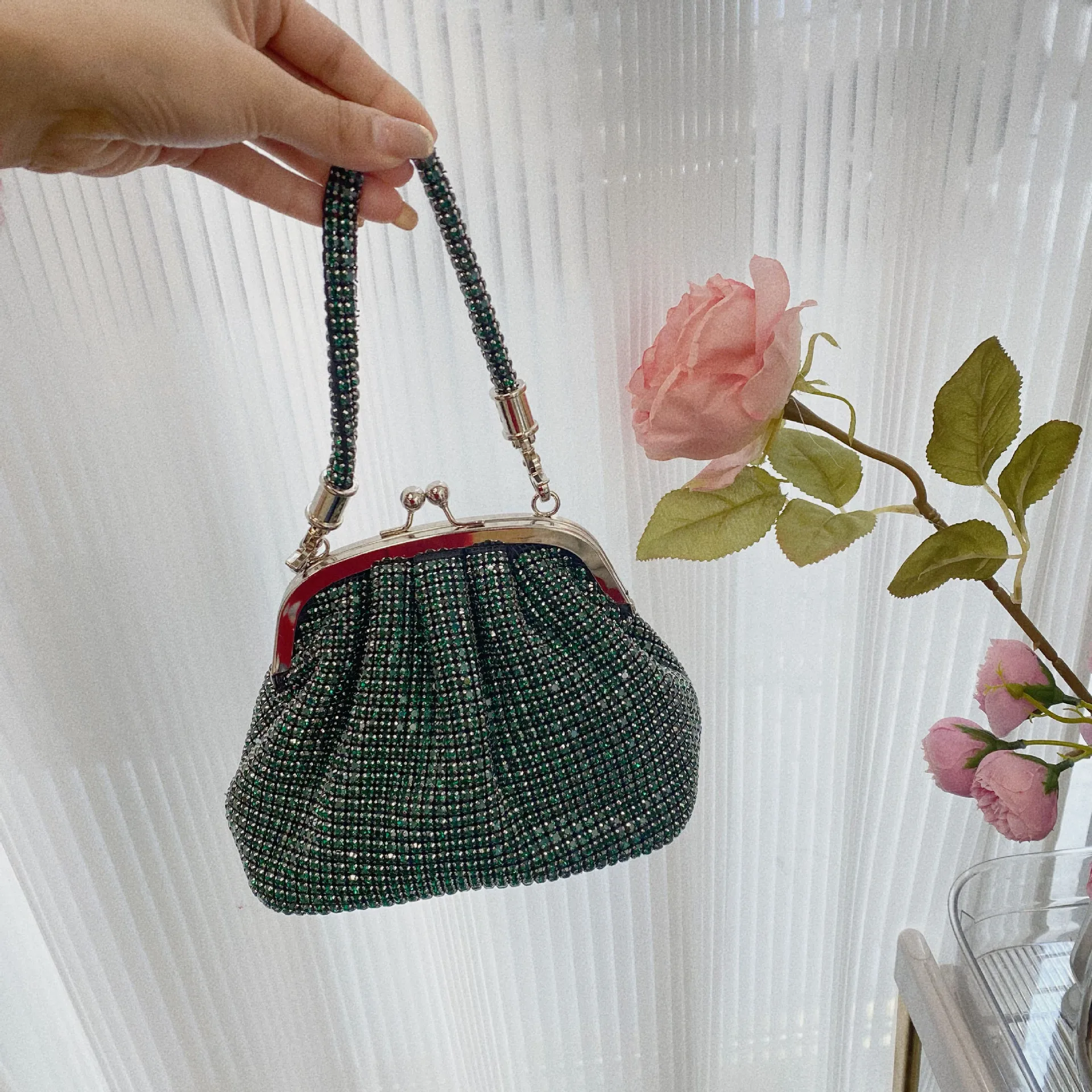 

Shiny dinner shell clutch bag mini handmade diamond-encrusted diamond bag change mouth red envelope portable messenger