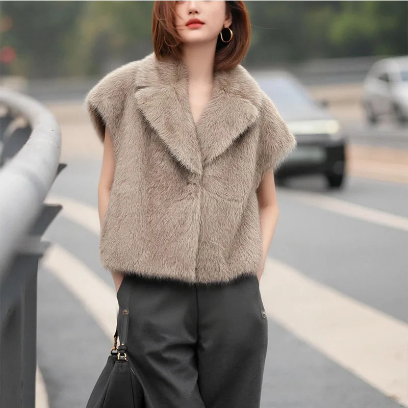 2025 Autumn/Winter New Fashion Luxurious Elegant Faux Fur Plush Vest