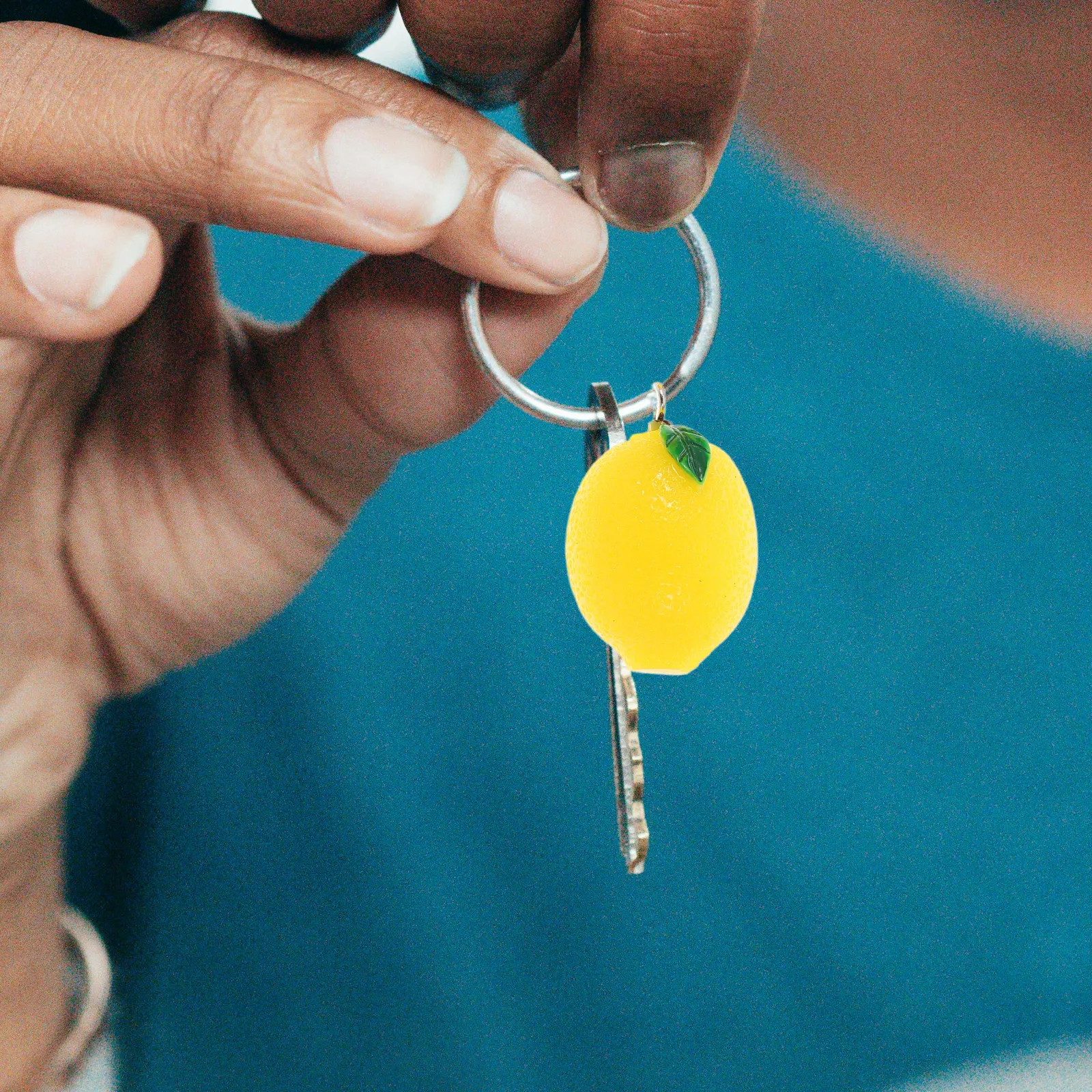 

10pcs Simulation Lemon Pendant Artificial Lemons Shaped Charm Citrus Fruit Key Chain Cell Phone Bag Car Accessory Portable Size