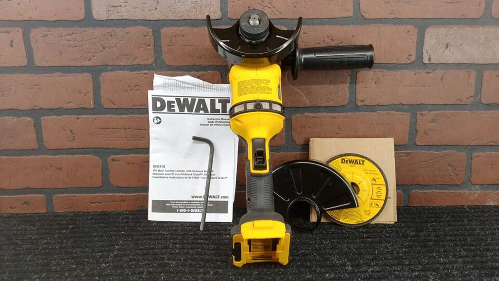 Dewalt DCG418 60V Flexvolt 4 1/2