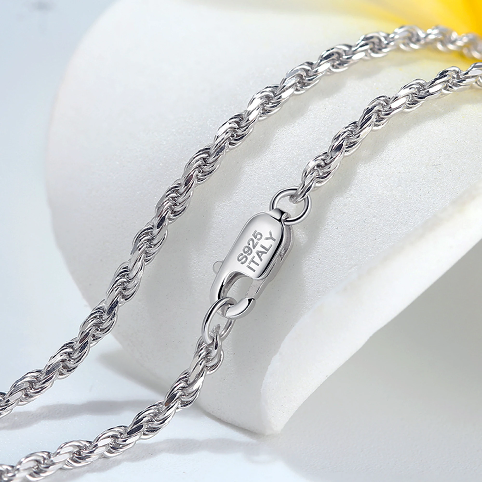 Effie Queen Italy 1.2mm/1.5mm/1.7mm Diamond-Cut Braided Rope Chain Necklace Chic and Modern Jewelry for Women & Men Wearing SC29