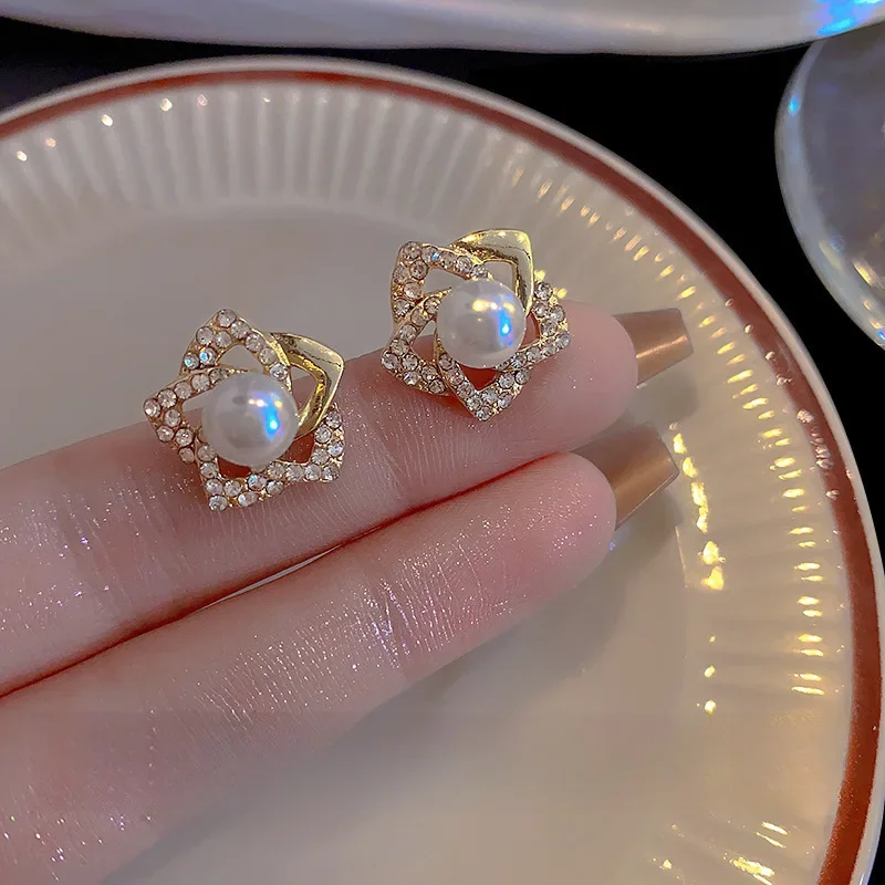 حجر الراين تقليد اللؤلؤ قرط صغير زهري للنساء فريد الزفاف السنة الجديدة مجوهرات عيد الميلاد فتاة هدية عيد الحب