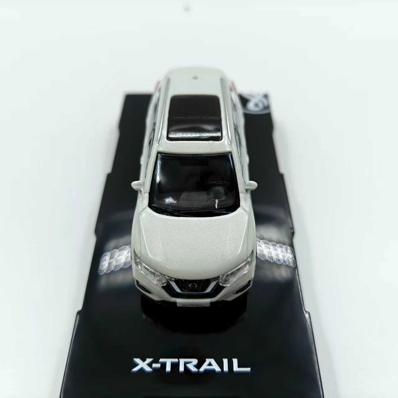 دييكاست 1:64 مقياس X-trail 2018 سبيكة سيارة نموذج تحصيل لعبة هدية تذكارية عرض حلية