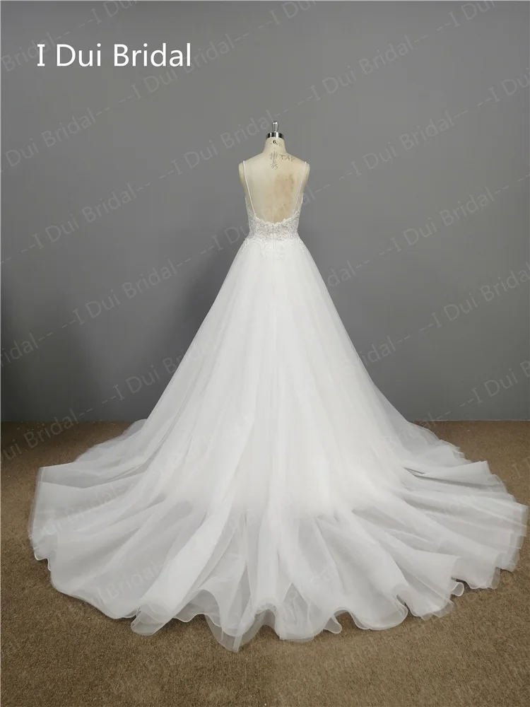 A Line Spaghetti Dây Đeo Wedding Dress Với Appliques Ren Bridal Gown Nhà Máy Bất Ảnh Bán Buôn