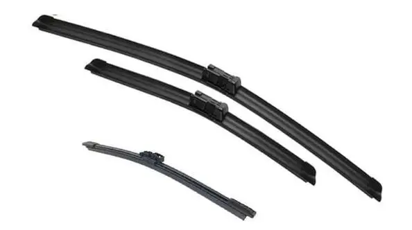 

Suitable for Lynk & Co 01 CX11 2017-2022 car windshield wiper blades 24+19+12 wipers