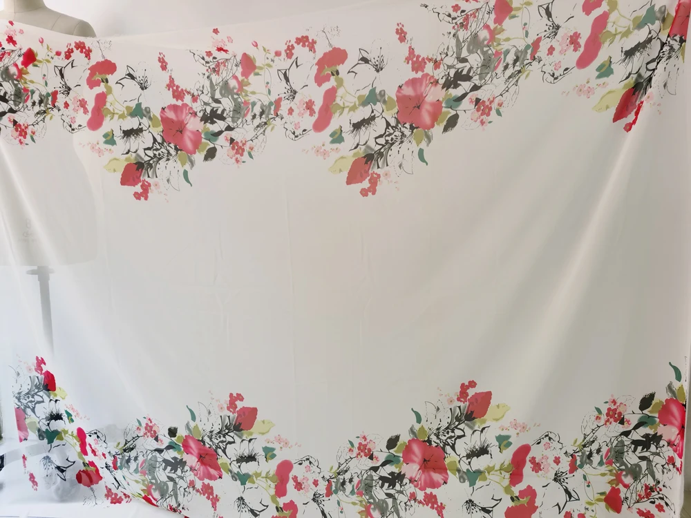 1 Meter X 1,48 Meter Naturweißer Chiffonstoff mit Positionalblumenmuster für Hochzeitskleider Digitaldruck – Detail 4