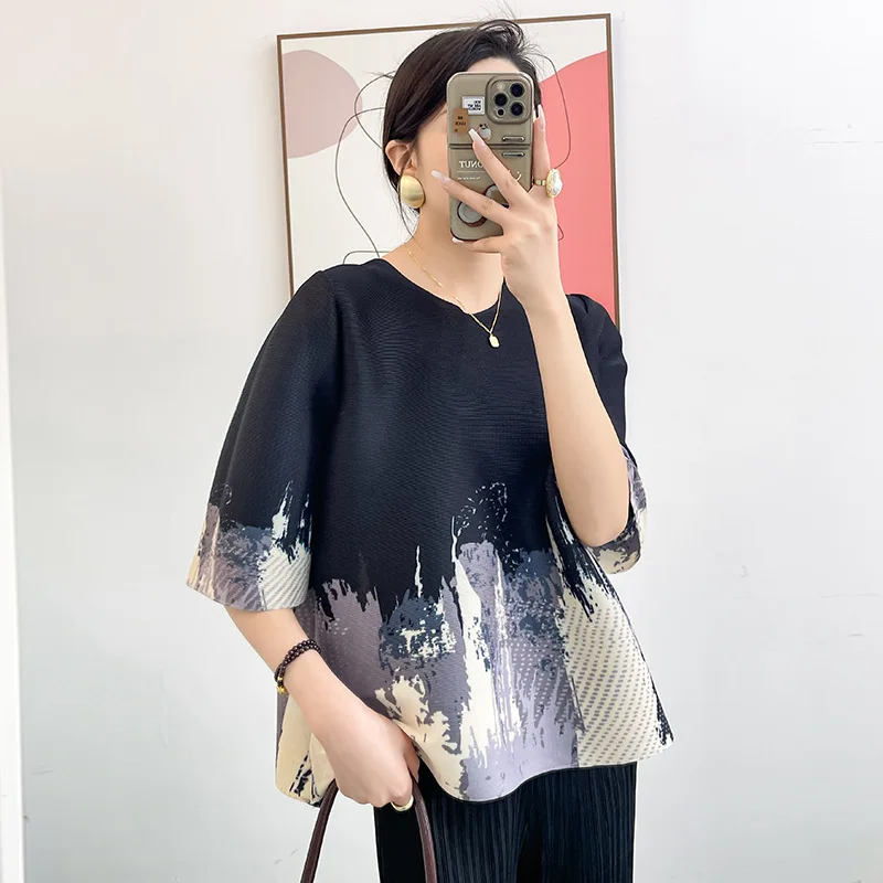 

Miyake Pleated Women's T-shirt Contrast Printed Tops with Fashion Loose Temperament Versatile Solid Office Ladies Women Clothing