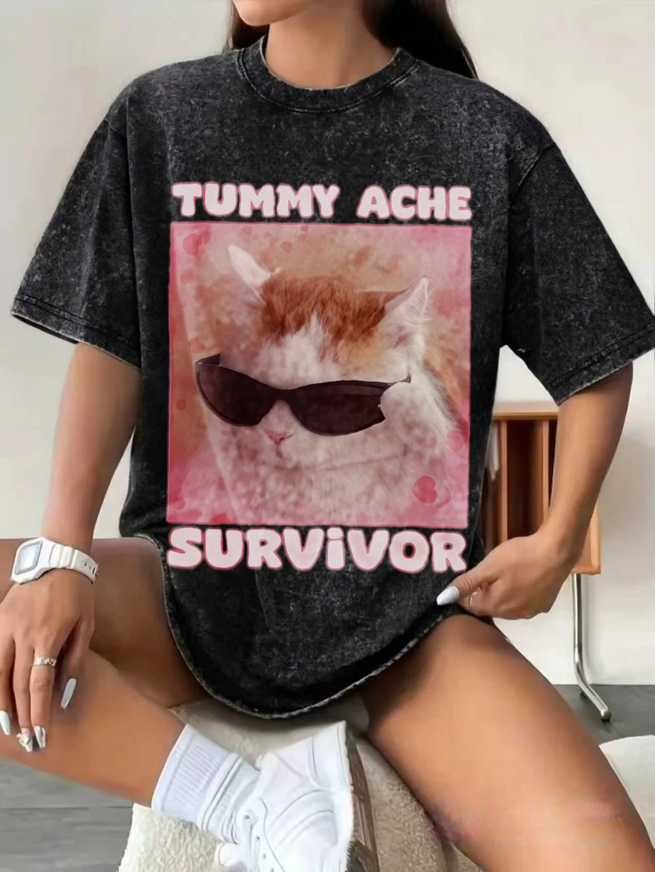 

Винтажная футболка с интересным принтом кота для мужчин и женщин, идеально подходит в качестве подарка для любителей повседневных путешествий и свиданий.