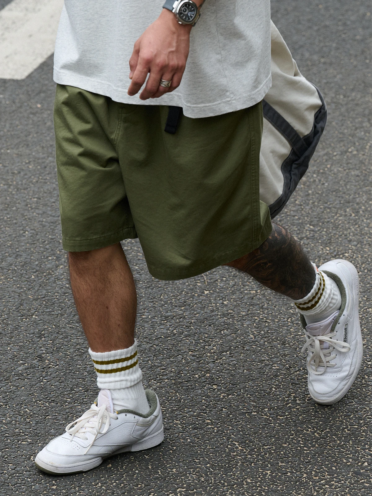 

Broshood Bros Spring Summer Loose Fit Casual Shorts Fine Twill Loose Waist Low Rise Five Length Youthful Style Daily Wear