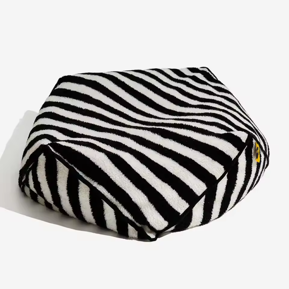 Stylish Striped Pattern Polygonal Calming Bean Bag Cloudy Dog Bed Machine Washable Soft Bounce Dog Sleep Large Pet Bed