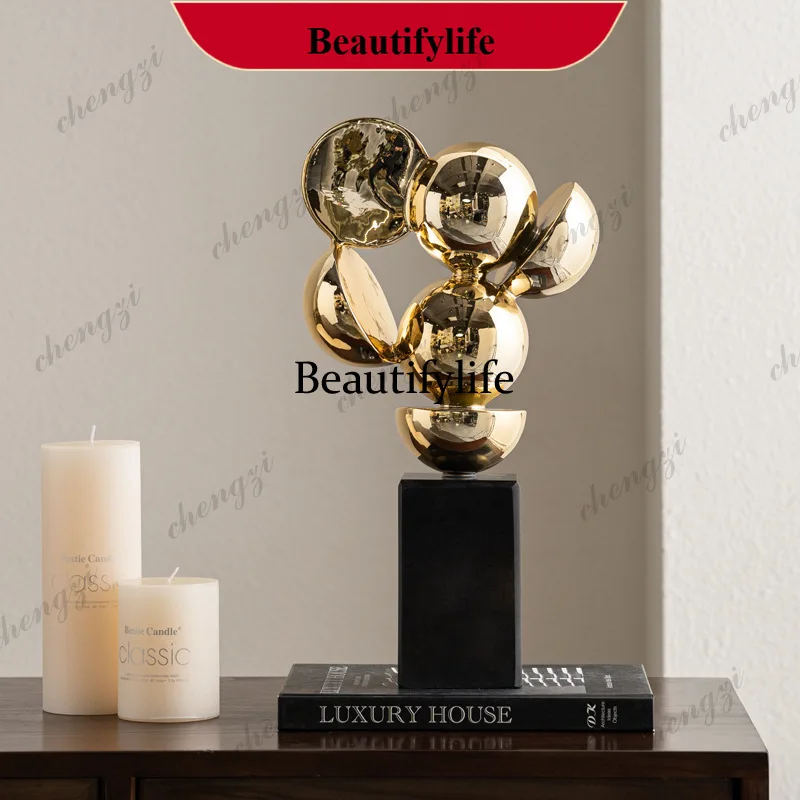 Modern light luxury electroplated gold geometric abstract small sculpture high-end decoration TV cabinet wine cabinet decoration