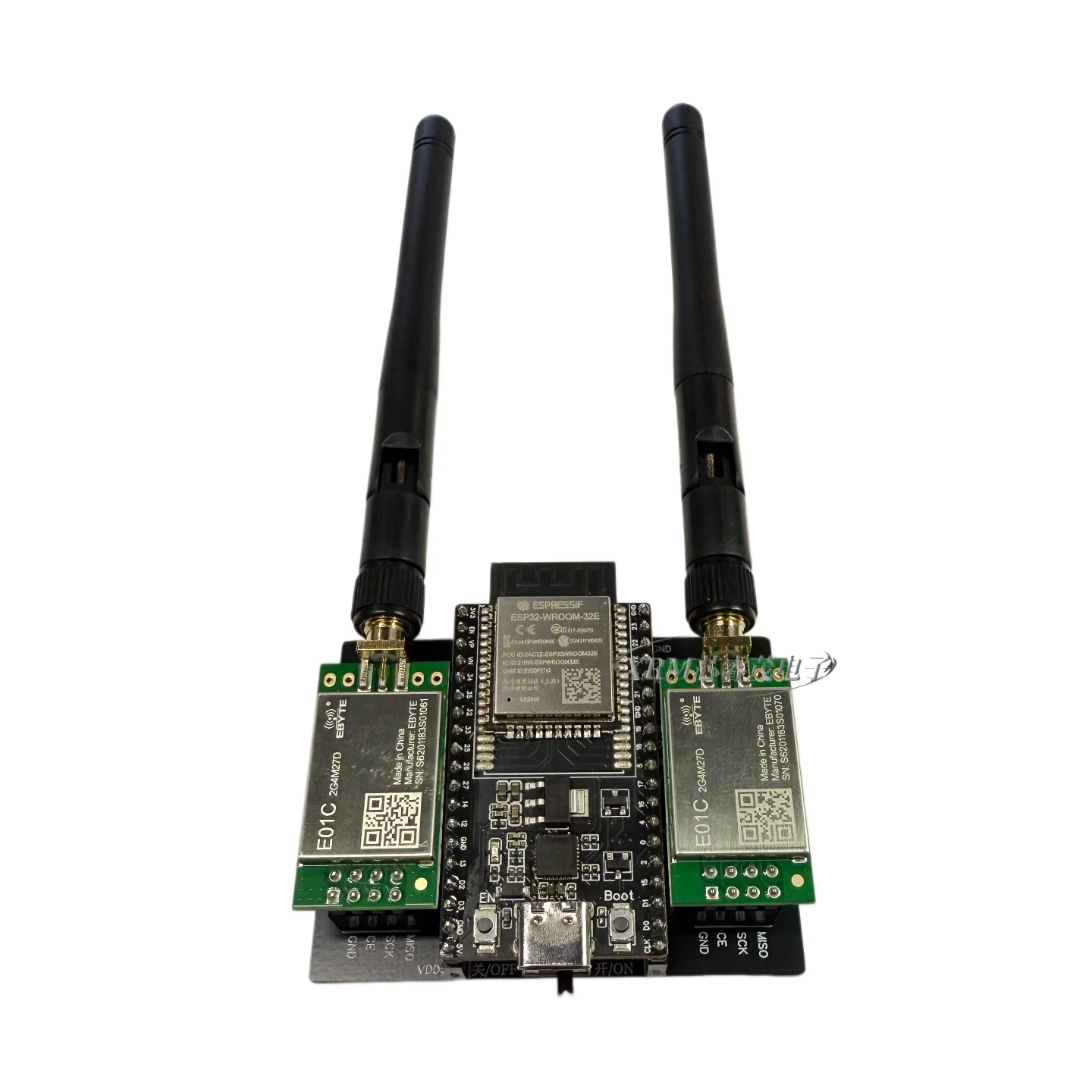 

ESP32 DevKitC + E01C 2G4M27D 2.4GHz module development board, Bluetooth WIFI upgrade development
