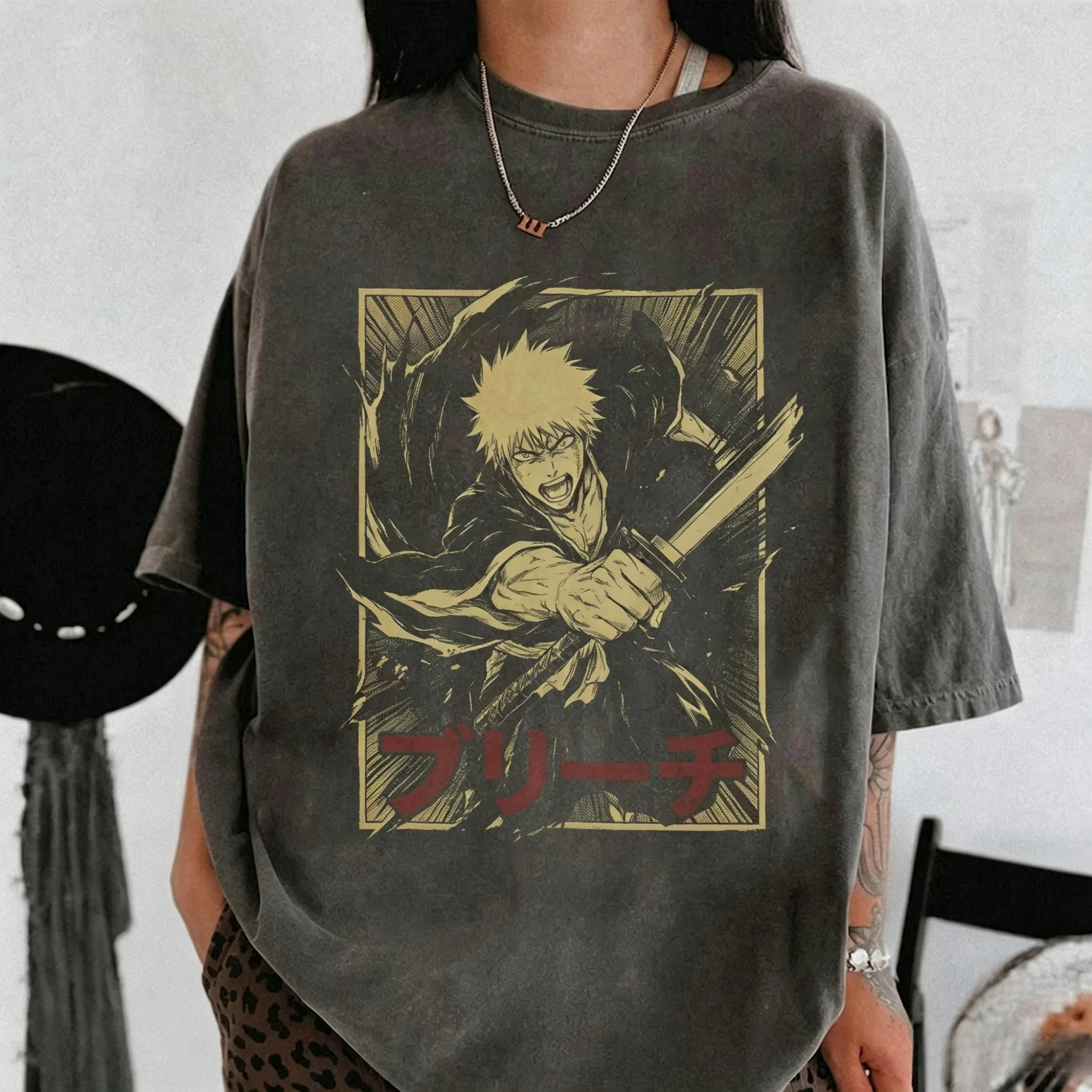 BLEACH Soul Reaper Warrior Comfort Colors T Shirt Anime Sword Graphic Tee Men's Clothes Vintage Y2K Streetwear T-Shirt
