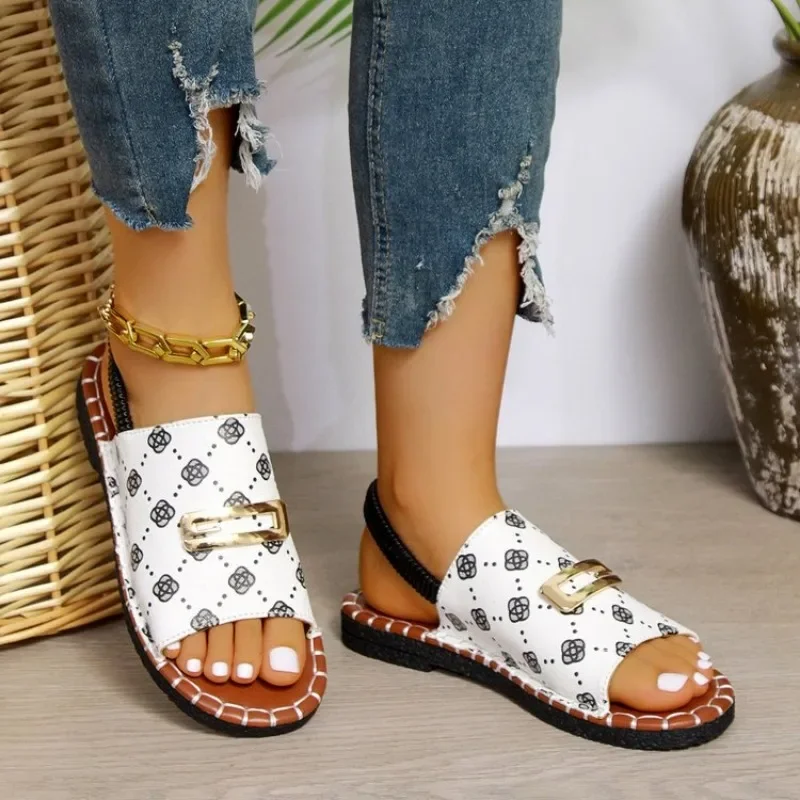 Women Casual Beach Luxury Sandals Lightweight Summer New Fashion Outdoor Flat Sandals Women Open Toe Anti-slip Designer Shoes image 6