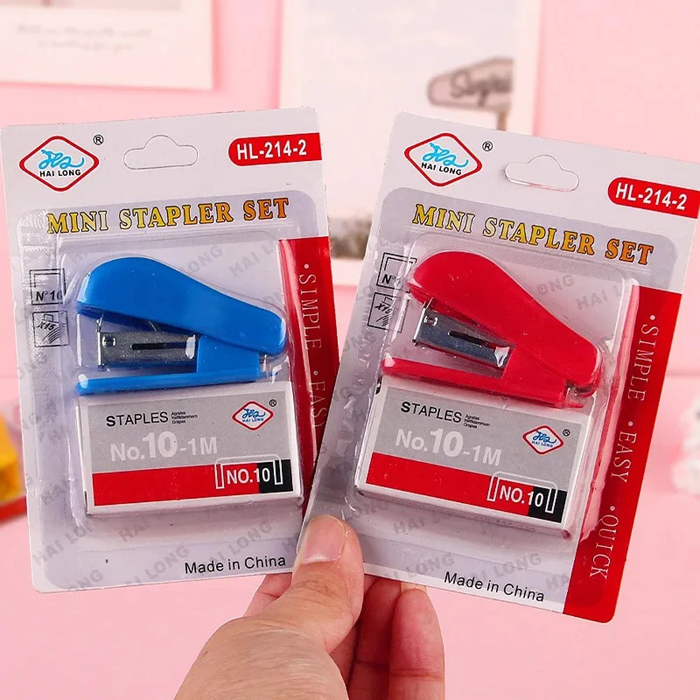 5 Pcs random Color Stapler Set Staples Mini Office Supplies Binding Machine Student Stationery Portable Stapler Event Gifts