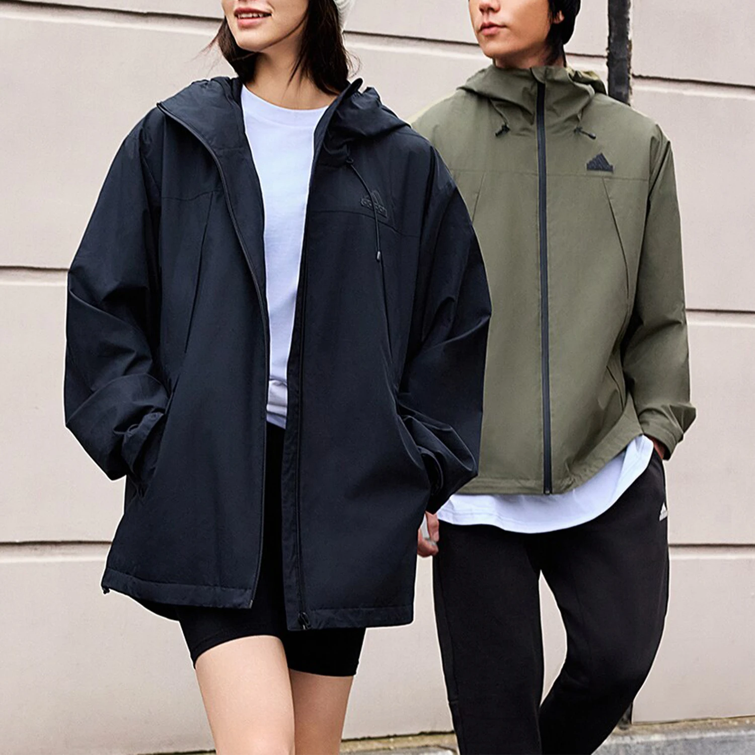 

Adidas genuine Commute Men's Sports Woven Hooded Jacket JF0964