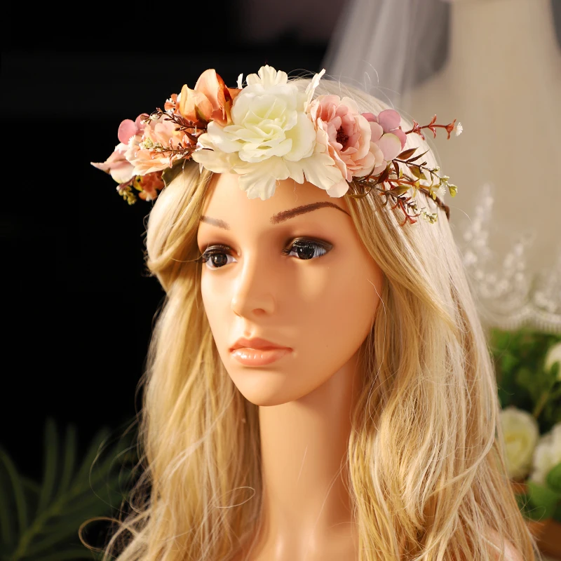 A Multicolor And Eye-catching Flower Crown Headband Full Of Romantic Designed For Ladies\' Wedding Bride