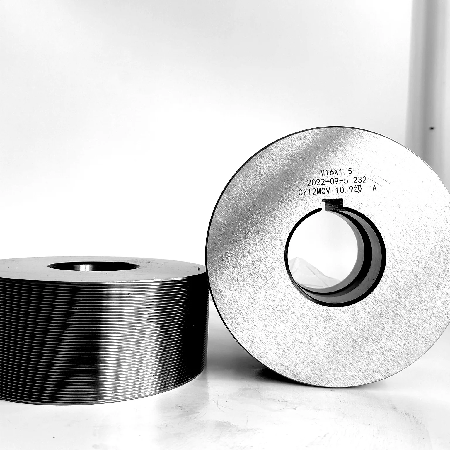 Standard High- Strength Round Thru-feed Thread Rolling Dies Thread Rolling Wheels  Thread Rolling Roller