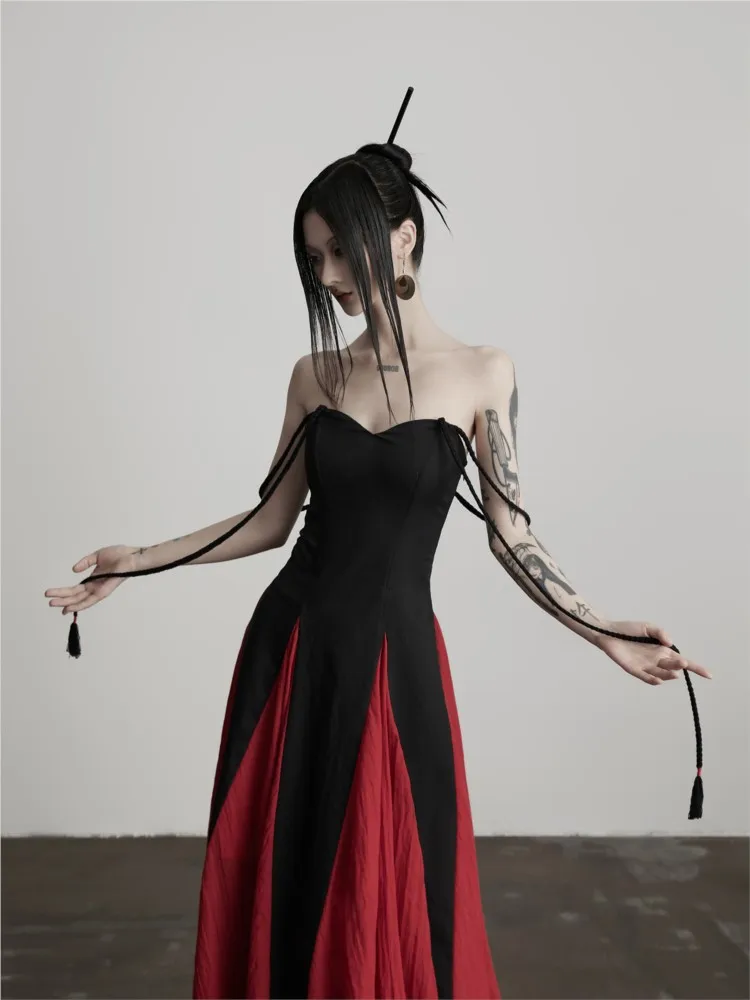 

A super beautiful long dress with black and red strappy straps jumpsuit