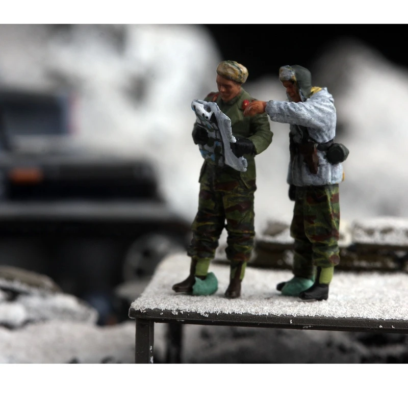 Model w skali 1:72, 2 sztuki niemieckich oficerów i żołnierzy zimowych, postawy stojące, drużyny szturmowe, figurki akcji, zabawki, akcesoria do scen DIY