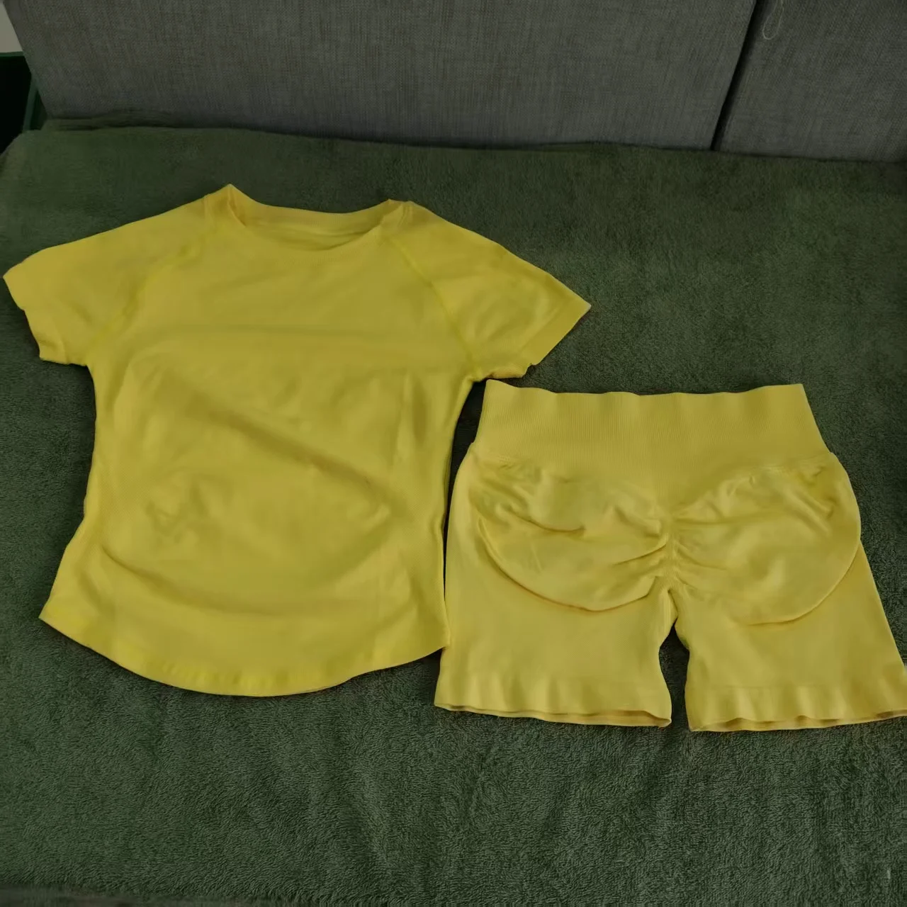 2-teiliges Set Dynfe Damen-Sport- und Fitness-Set mit kurzen Ärmeln, Impact Fitness Laufsport-Shorts-Sportset, nahtloses Yoga-Set, nahtloses Yoga-Set