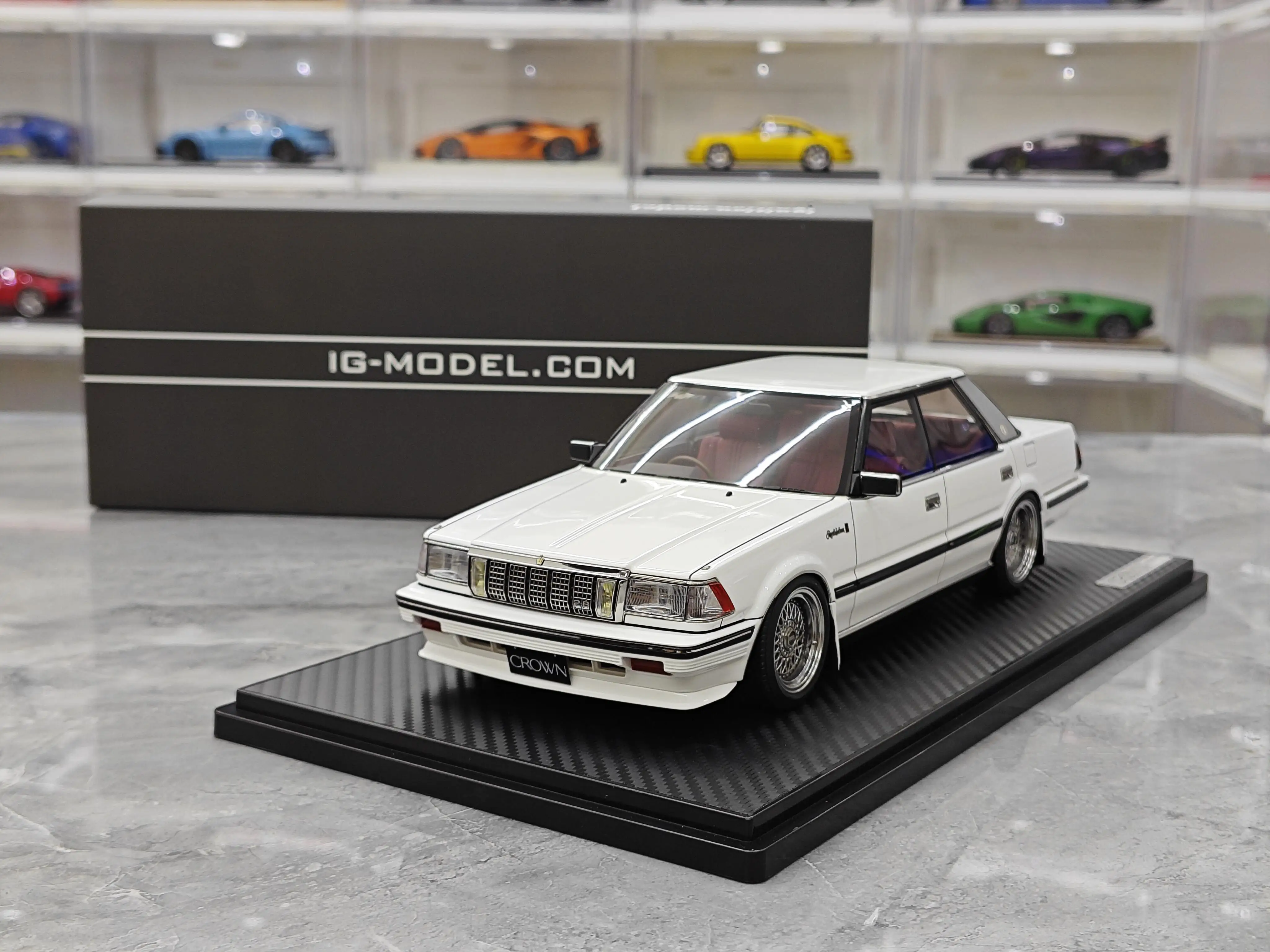 โมเดลรถจำลอง IG 1:18 Crown 2.8 Royal Saloon JDM รุ่นลิมิเต็ดอิดิชั่น ทำจากเรซิ่นและโลหะ ของเล่นสะสม ของขวัญ