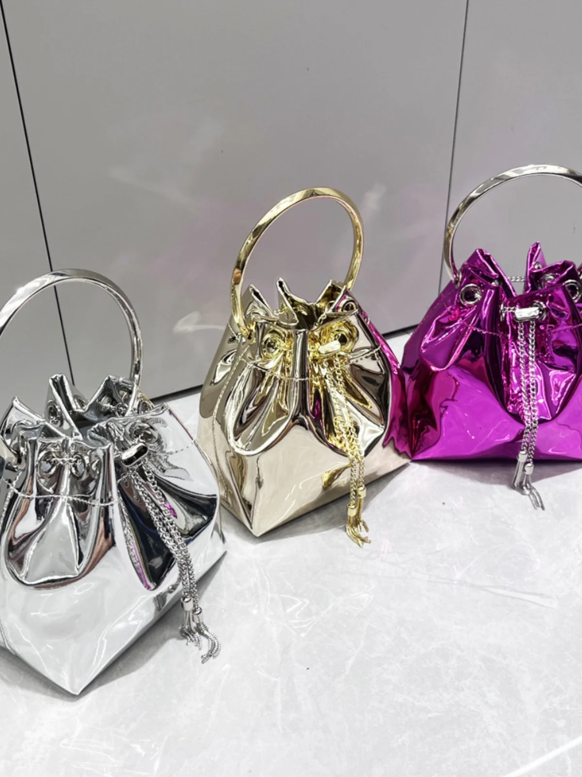 

Metallic Women's Handbag Chain oulder Crossbody Bag Sli Buet ape PVC Material Spring 2024 Trend Decorative Stitching