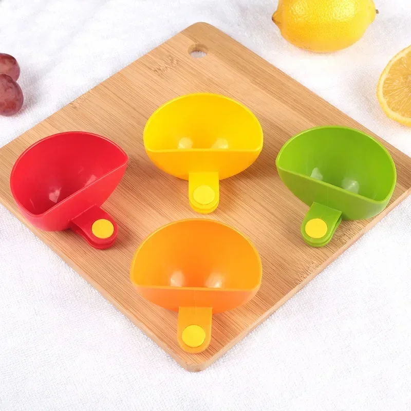 4Pcs/Set Dip Clip Bowl Dipping Bowl Sauce Holder Assorted Clip Container Dish Plate Tomato Sauce Vinegar Kitchen Gadgets