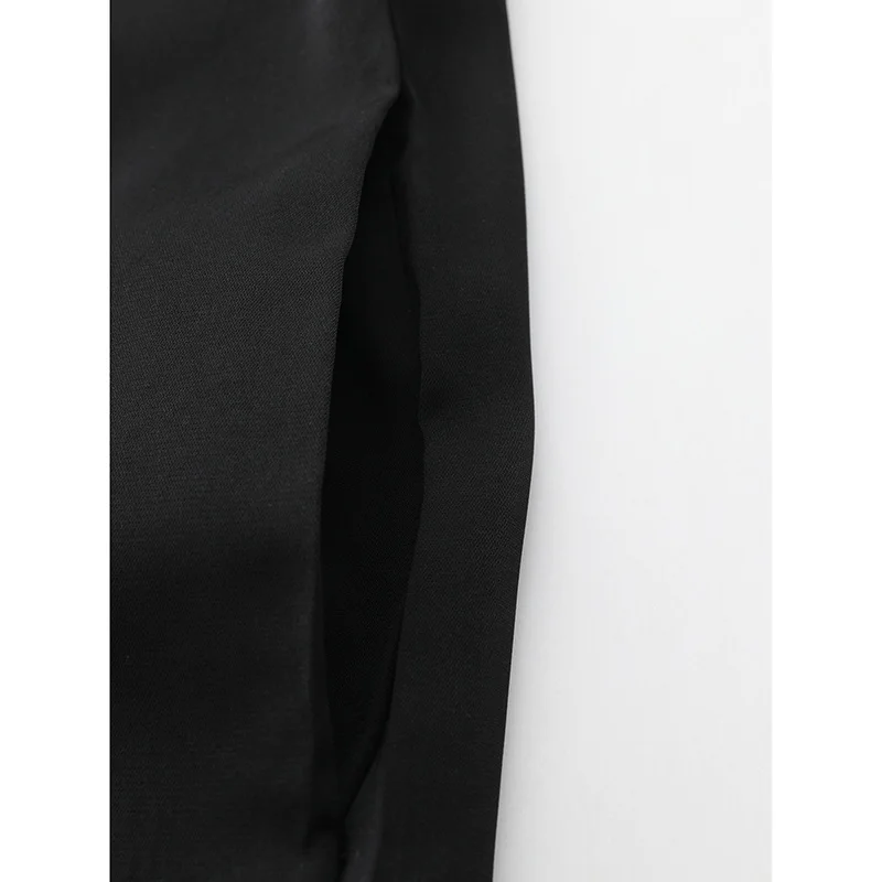 Elegante abito lungo da uomo musulmano con cuciture alla moda, perfetto per matrimoni ed eventi che guardano grand quando indossava