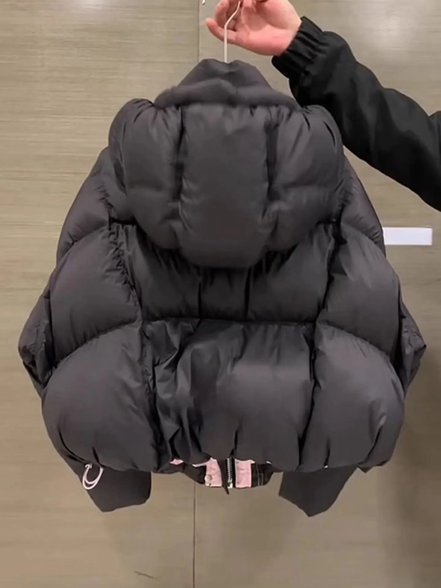 

Sli ort Bla женская пуховая куртка Faionable Bread Sle Thi верхняя одежда зима 2025 Новое поступление теплая одежда для поездок на работу