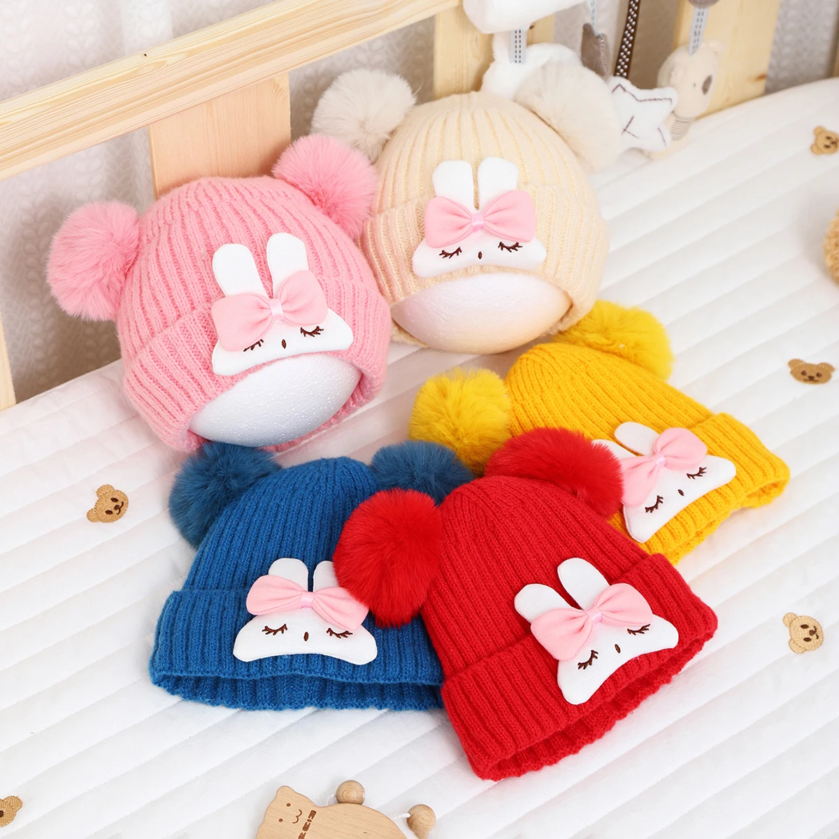Gorro bonito con pompón para bebé, gorro cálido de punto para invierno para niños y niñas, gorro liso para exteriores, gorro para niños pequeños