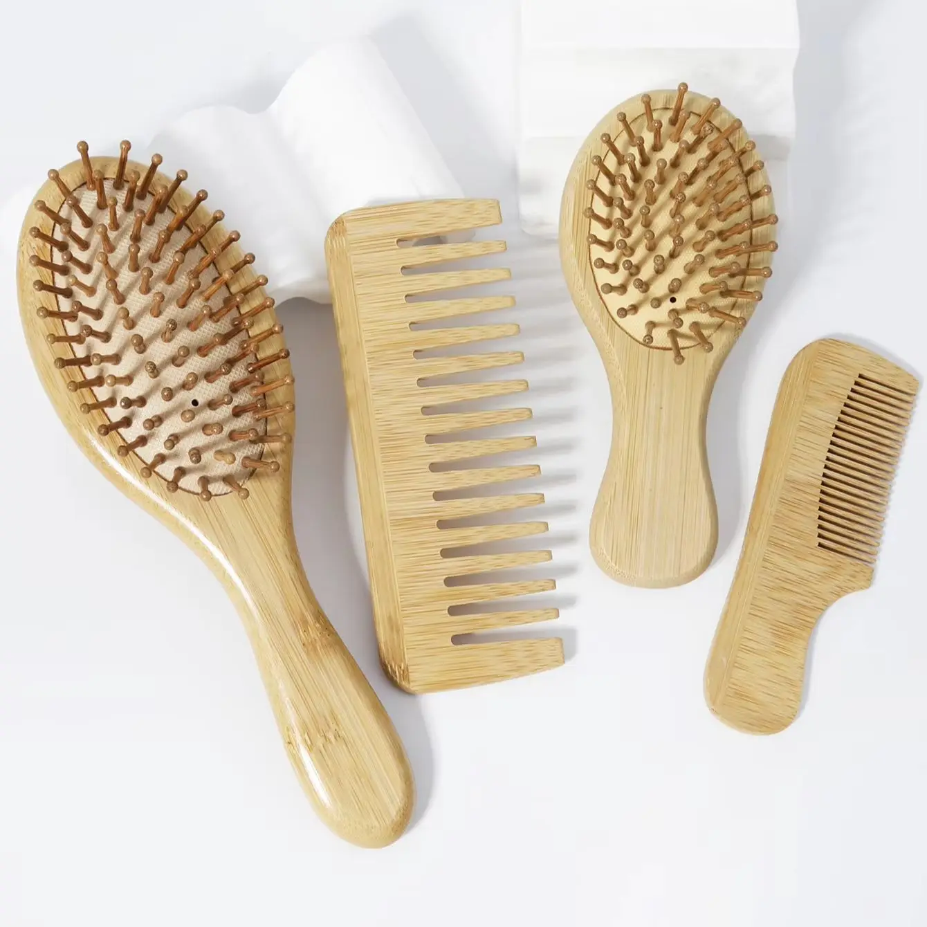 conjunto-de-4-pentes-de-madeira-para-massagem-capilar-antiestatico-adequado-para-uso-domestico-e-em-saloes-de-cabeleireiro-especial-para-perucas-de-cabelo-natural