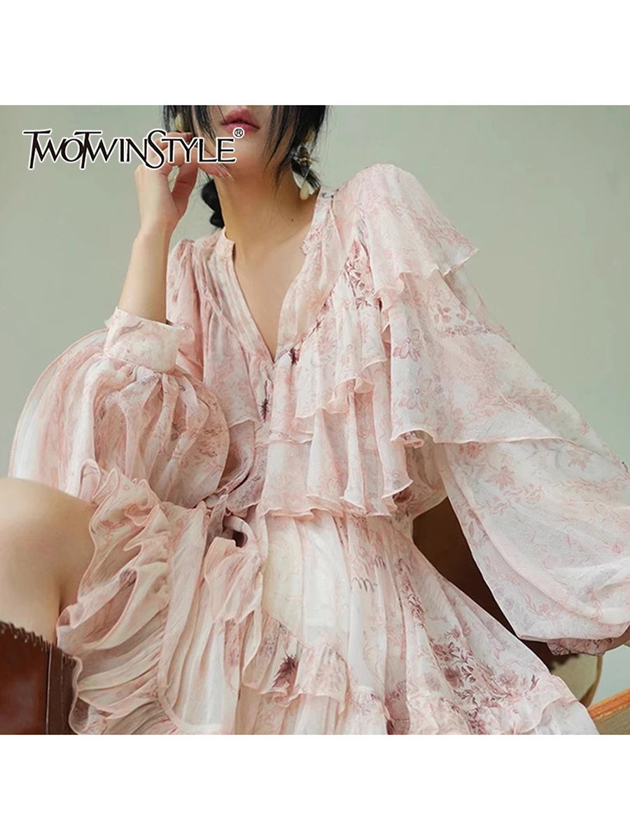 

TWOTWINSTYLE Printing Loose Spliced Ruffles Folds Dresses for Women V Neck Long Sleeves High Waist Elegant Dress Female Clothing