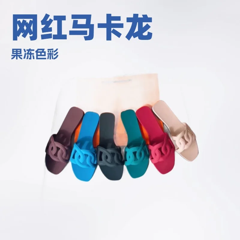 

Custom Women's Summer Outdoor Slippers 2025 New Trendy Pig Nose Sandals Waterproof Beach Flat Slides