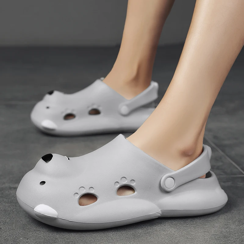 Zoccoli di tendenza per le donne modello di cane del fumetto scarpe da spiaggia da giardino Casual da donna sandali antiscivolo slip on pantofole da esterno alla moda