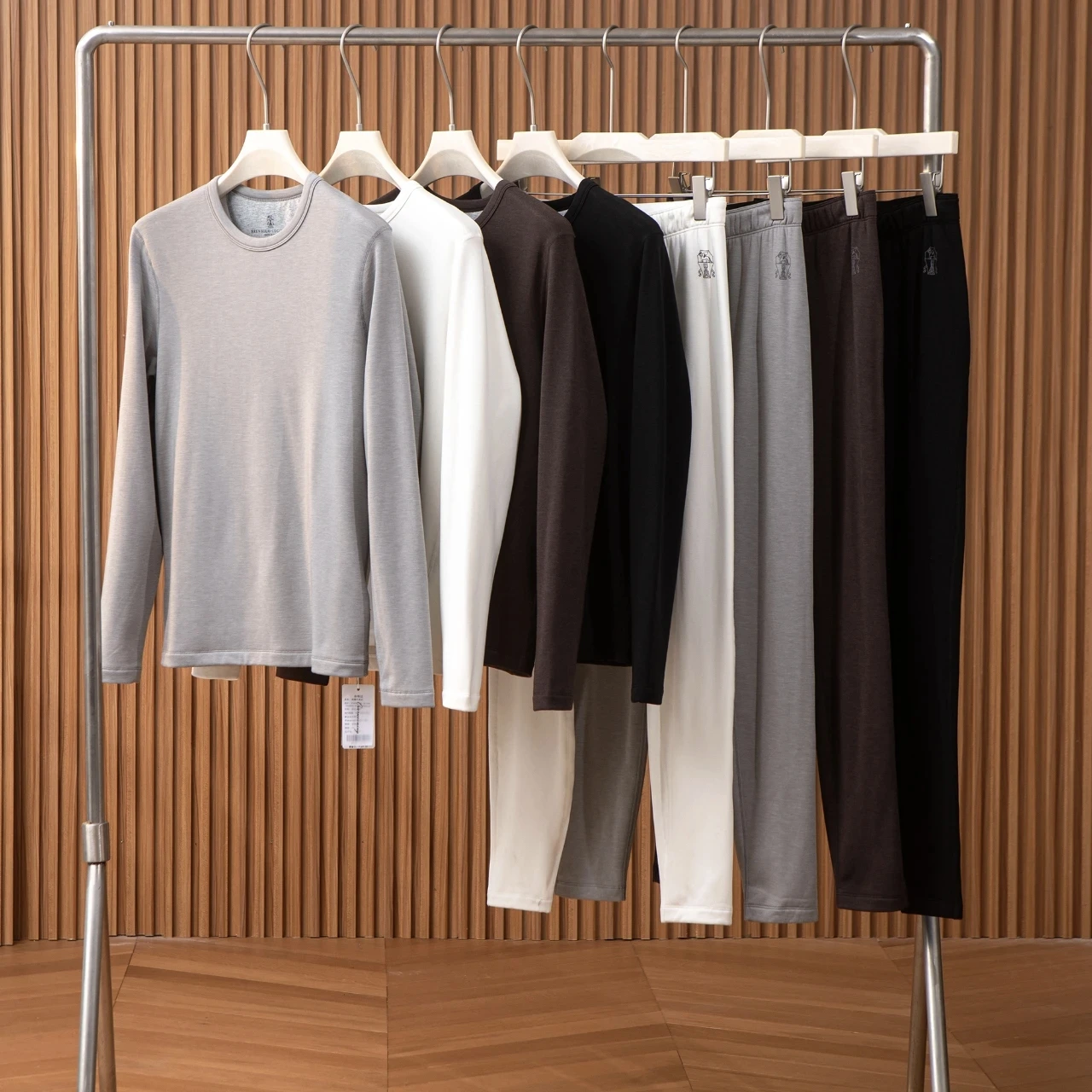 

Комплект теплого термобелья для мужчин Qui Heating Tead Pure Color Long Sve Bot irt And Pants Winter braval Base L...