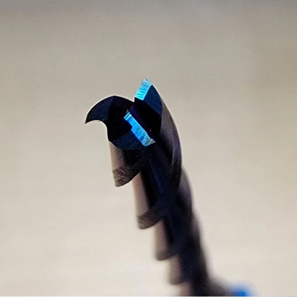 

Spiral Triple Edge Flat End Mill CNC Milling Cutter Solid Carbide for Woodworking and Complex Geometry Machining
