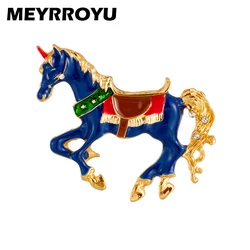 MEYRROYU Running Horse Women's Brooch Zinc Alloy Material Stylish Animal Lady Pins Brooches Vintage Woman Jewelry on Backpacks