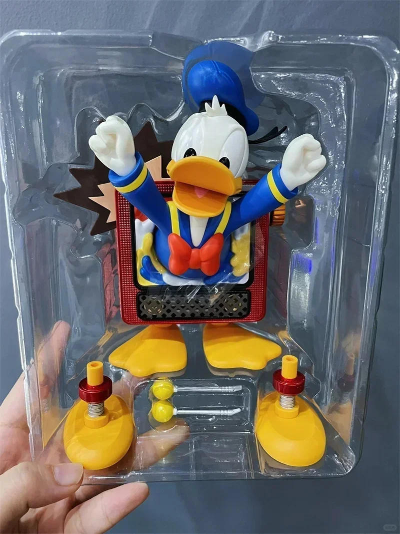 15cm Disney Donald Duck Tv Set Desktop Decoration Gift Trendy Collection Model Kids Christmas Halloween Brithday Gifts