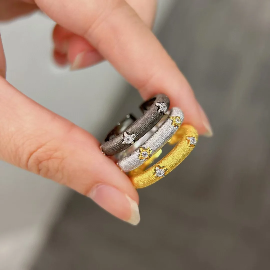 

Niche Designer 925 Silver Starry Star Rings Bucci Craft Rigato Segrinato Zircon Black Gold Finger Band For Girl Boy Cool Jewelry