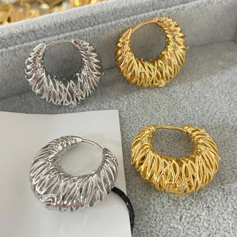 Modern Jewelry European and American Design Hollow Hoop Earrings For Women Party Gifts Cool Trend Ear Accessories Hot Selling