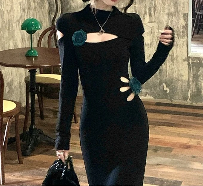 

French Design Sense Hollow Spice Girl Hole Thin Long-sleeved Dress Pure Desire Wind Slim Dress Autumn and Winter Temperament