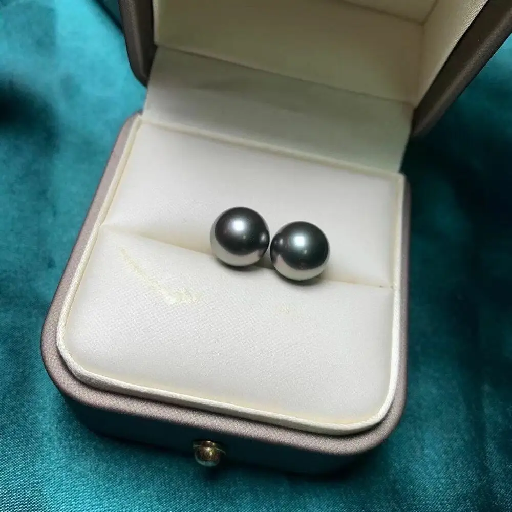 

stunning 9-10mm tahitian round black green pearl earring 18k