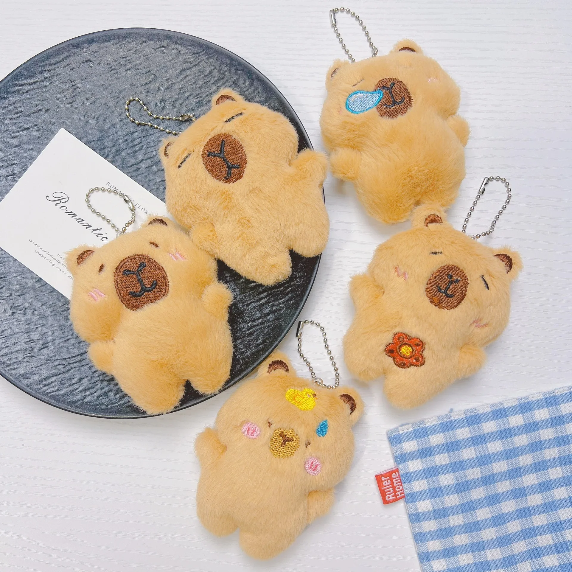 1-20 pçs bonito capivara pingente de pelúcia emoji golfinho chaveiro saco de boneca de pelúcia pendurado ornamentos para crianças mochila decoração presente