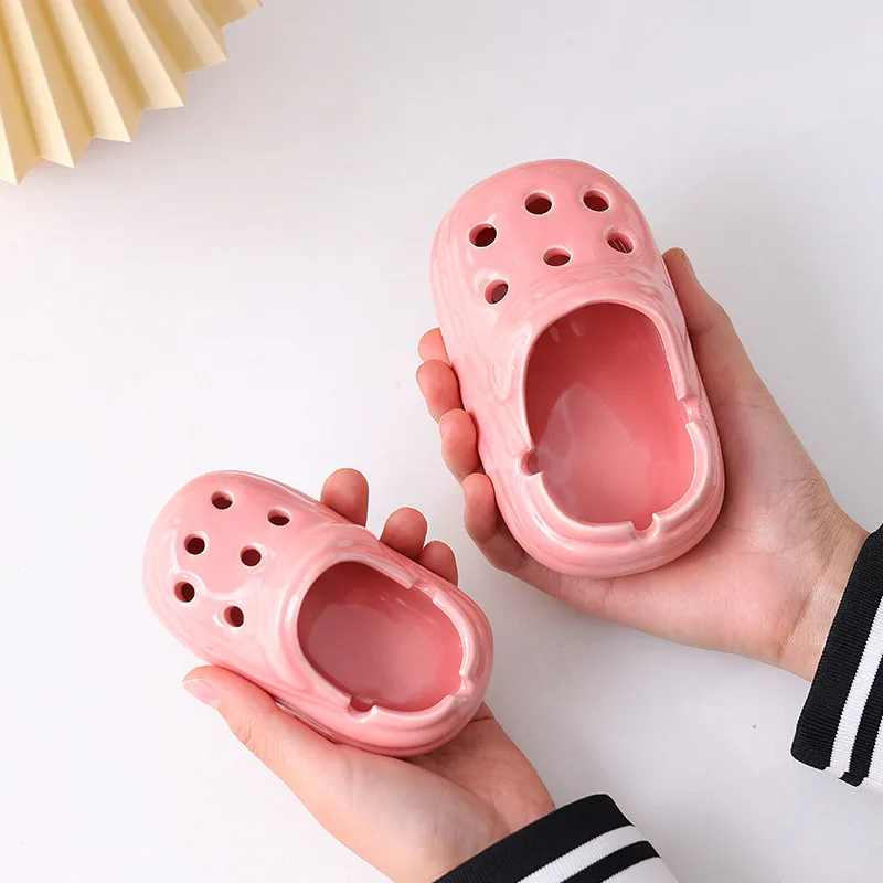 Creative Ceramic Slipper Ashtray, Unique Hole Shoe Cigarette Ash Tray, Personalized Ornament for Home Office Hotel Decoration