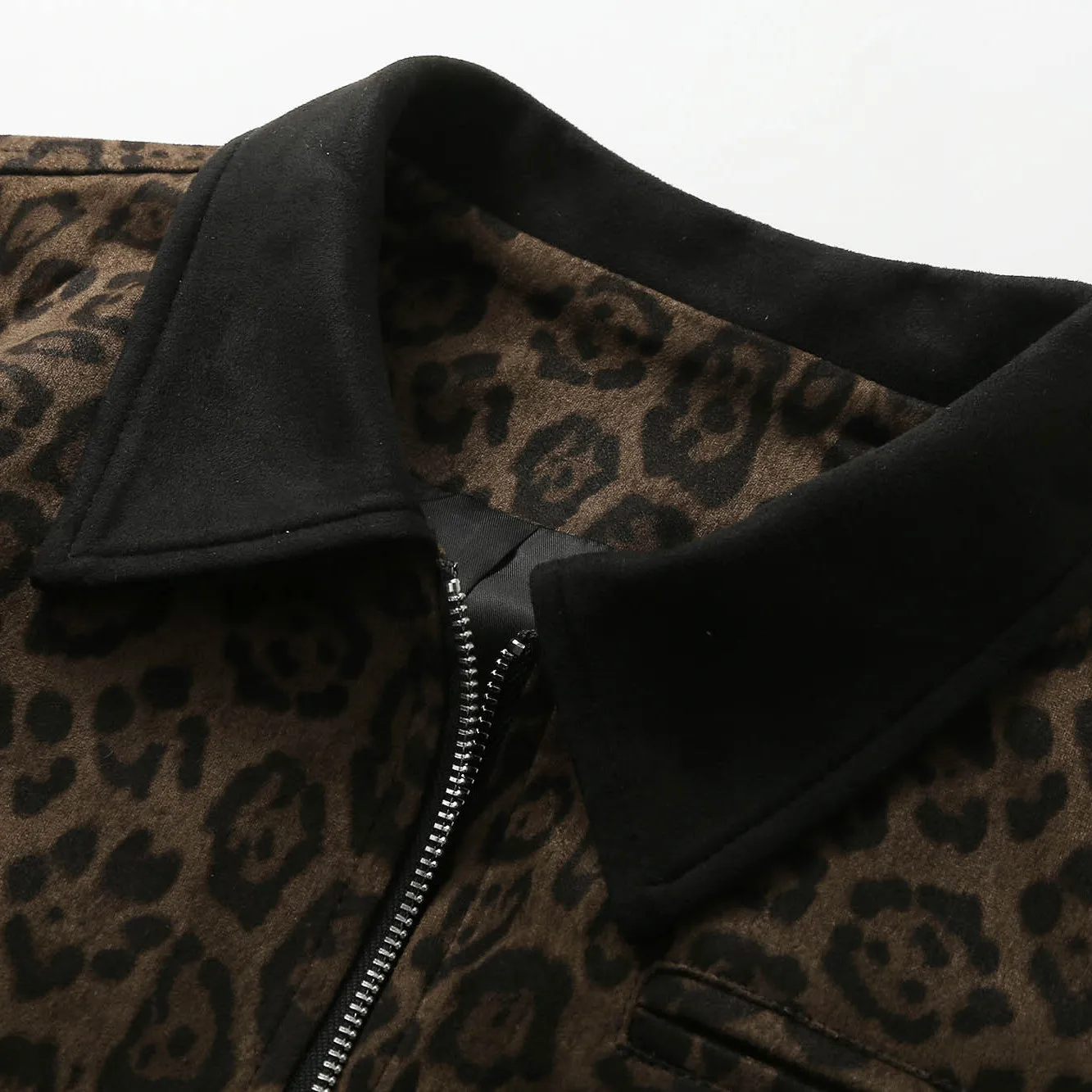 レトロなヒョウ柄カラーブロカラーまたはジャエット女性のカジュアル多用途ユニークな美しいスエードレザーコート春秋