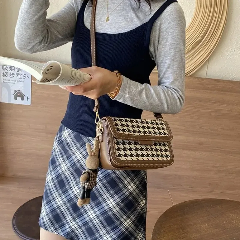 trendy-designer-diaper-bag-leather-crossbody-purse-for-ladies-fashionable-classic-luxury-brand-large-capacity-tote