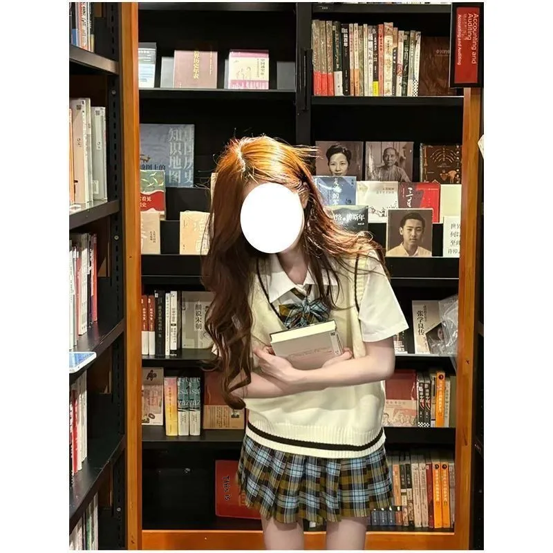 

Original Japanese Style JK Uniform Vest And Skirt Set Pure Color Knitted Shirt Student College Wind Three-Piece Suit for Women