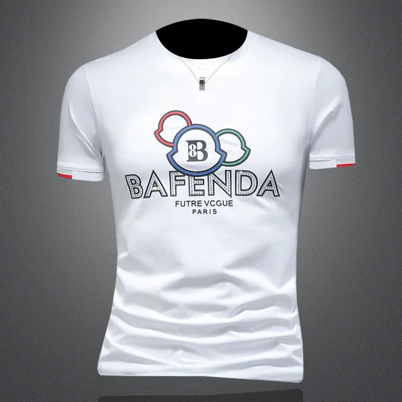 

Новая мужская футболка из шелковистого хлопка Quali: летняя модная модель с коротким рукавом, круглым вырезом и принтом, молодежный стиль, легкий уход, ткань с особой текстурой.